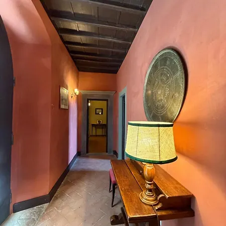 Castello Di מלון