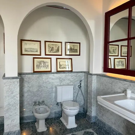 Castello Di מלון Mugnana