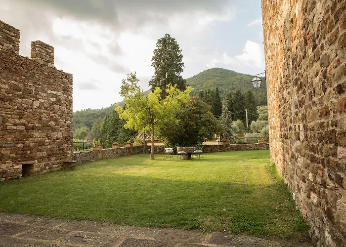 Otel Castello Di 3*